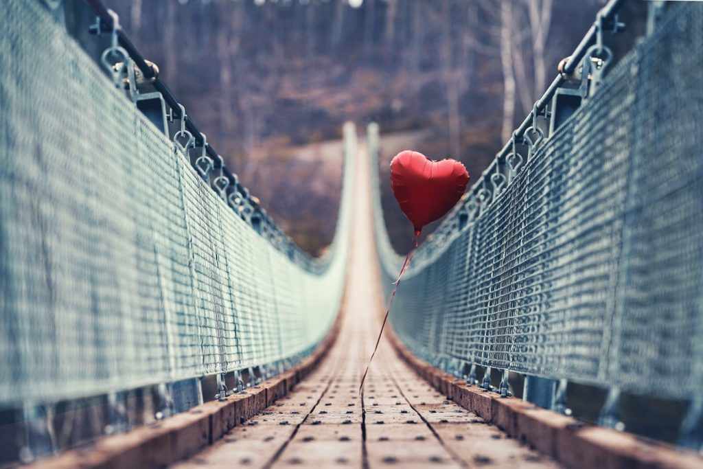 un pont : symbole pour traverser sereinement les périodes difficiles