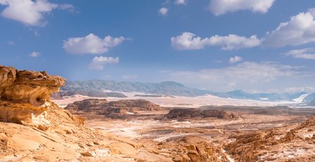 vue grandiose paysage désert Sinaï
