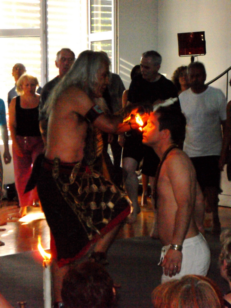Danse du Feu d'Emaho avec Eric en juillet 2010